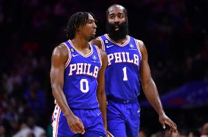 马克西：哈登为76人做出了很多牺牲 他让我和恩比德打得很轻松