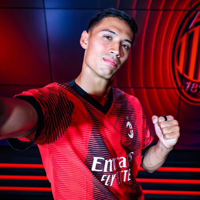 1689811131518068428.jpg 65b9cbf0gy1hg2nf5fmpbj20u00u0hdt.jpg