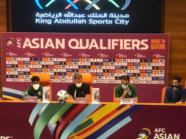 球天下体育-沙特主帅愤怒中国球员令其门将受伤 将伤缺两个月